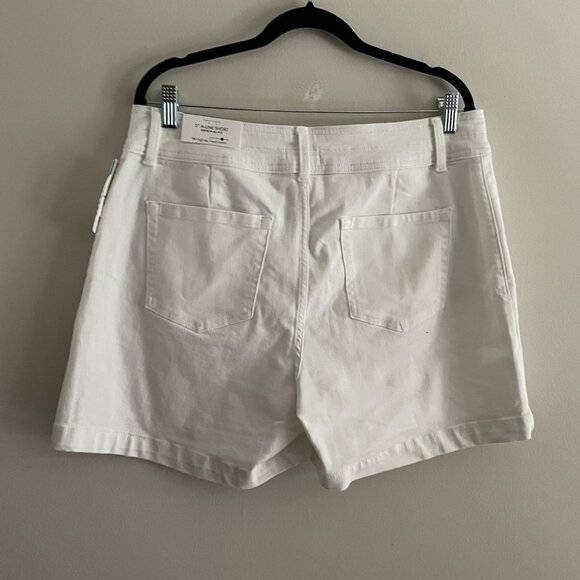 M Jeans By Maurices Women 14 White Denim Casual High Rise 5in A-Line Short NWT - Picture 8 of 13
